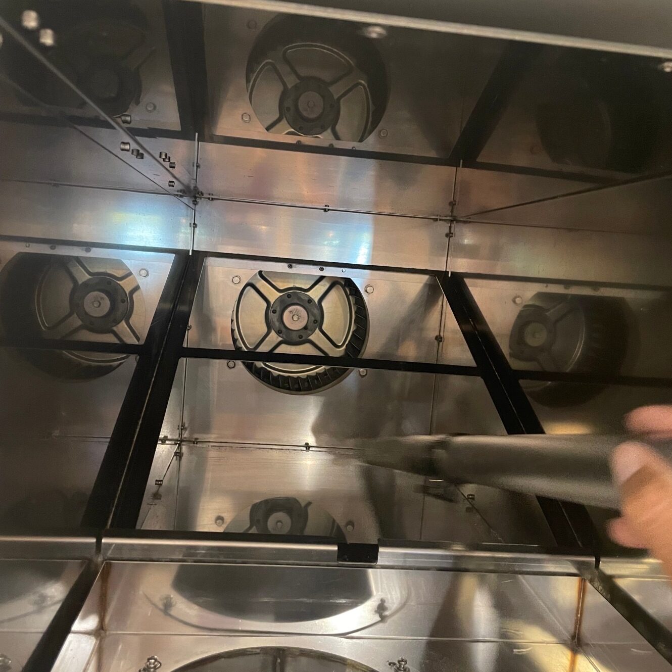 中古機器のメンテナンス頻度は？プロが教える「長持ちさせる」清掃法